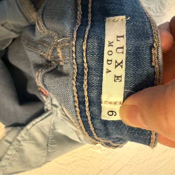 Luxe Moda Jeans Size 6 Embroidery and Rhinestones - Picture 10 of 12